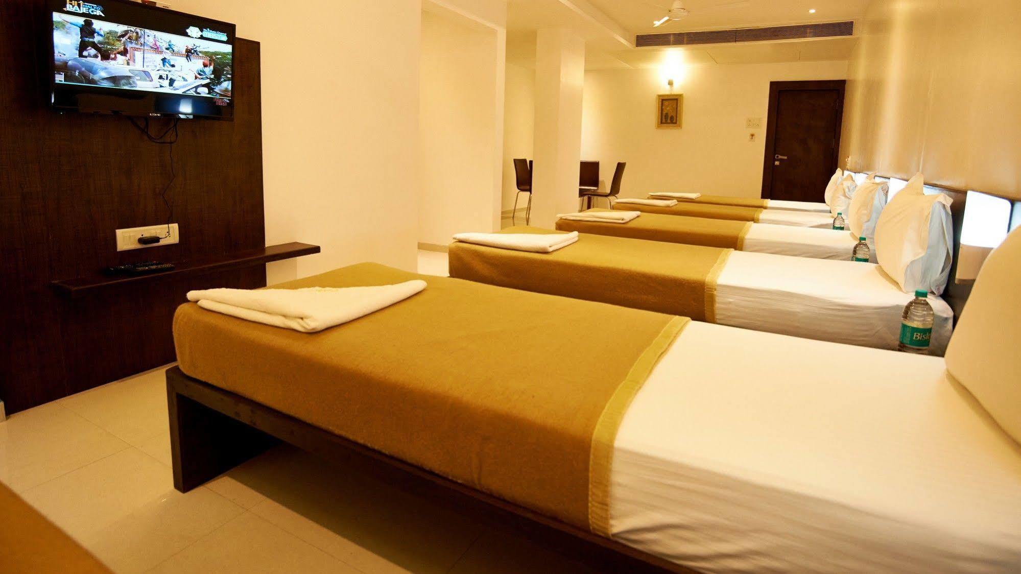 שירדי Hotel Golden View מראה חיצוני תמונה